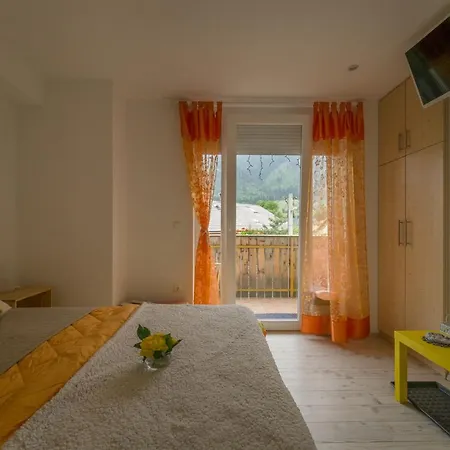 Apartahotel Pr' Jakapc' Mojstrana