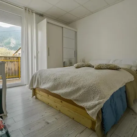 Pr' Jakapc' 3* Mojstrana