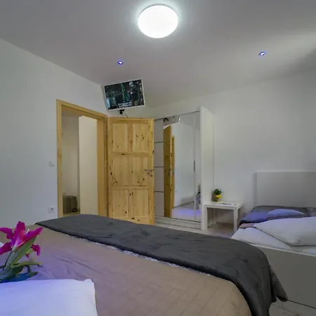 Apartahotel Pr' Jakapc' Mojstrana