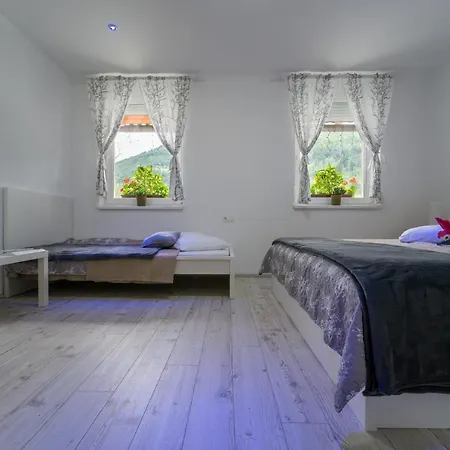 Lägenhetshotell Pr' Jakapc' 3*