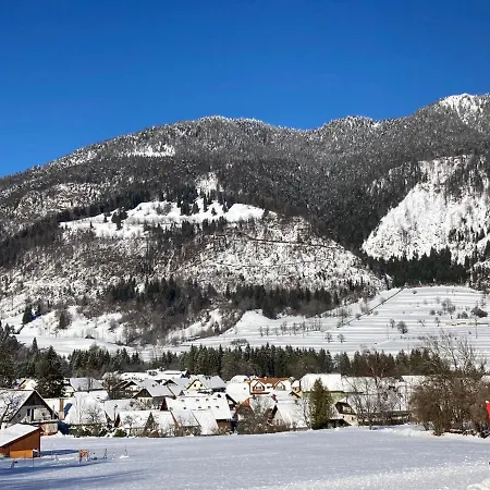 Aparthotel Pr' Jakapč' 3*