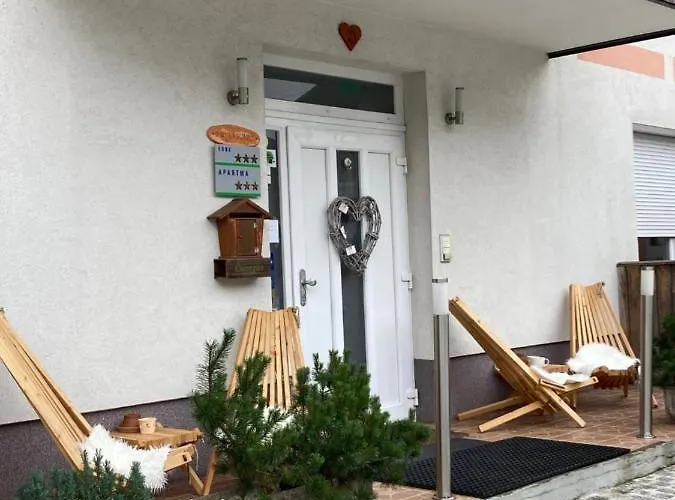 Pr' Jakapc' מלון דירות מויסטראנה